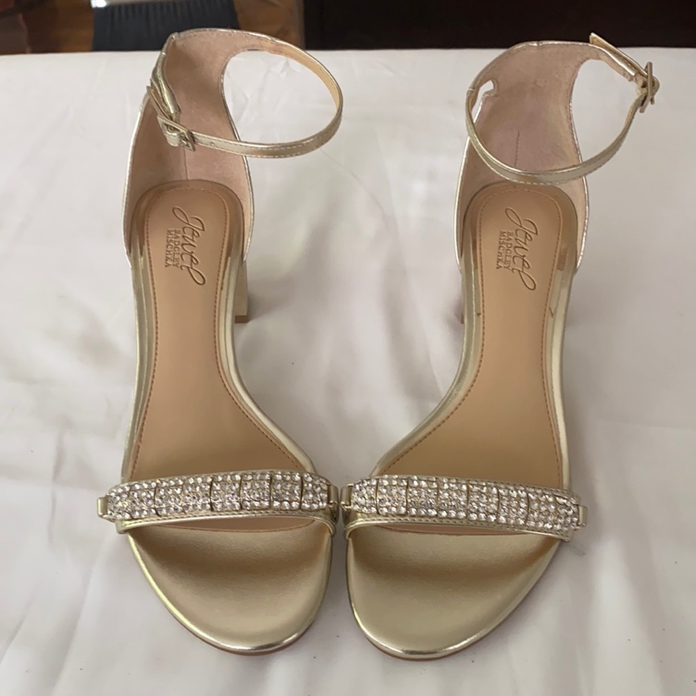 NWT Nordstrom / Jewel Bradgley Mischka Sandal